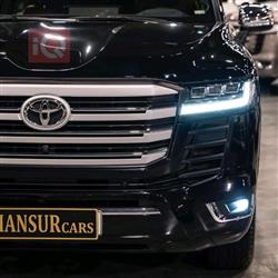 تۆیۆتا لاند کروزەر